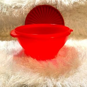 Tupperware Servalier Salad Bowl